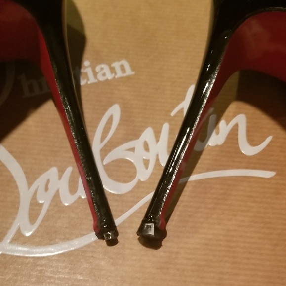 👠SOLD 👠Authentic Christian Louboutin Pumps - Picture 6 of 7